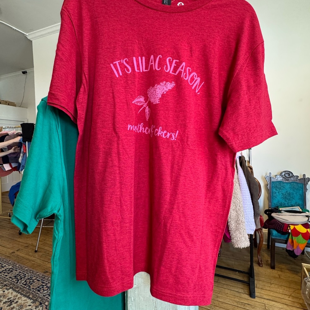 It’s Lilac Season, MF! Red Graphic Tee with Lilac Print NWT - Picture 3 of 3